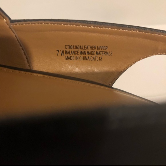 Comfortiva Black Wedge Strap Sandal NWOT - Picture 11 of 14